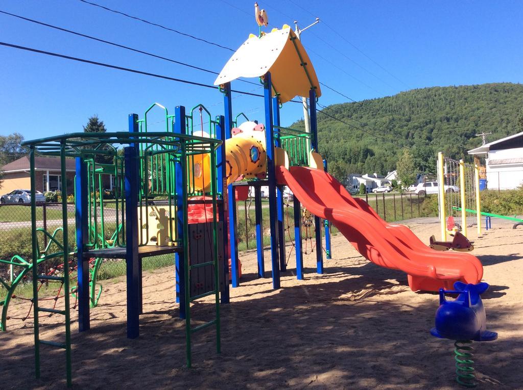 Camping Le 4 Chemins LʼAnse-Saint-Jean Værelse billede